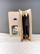 Load image into Gallery viewer, Large Women's Wallet - Playful Cats Cream