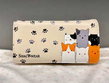 Load image into Gallery viewer, Large Women&#39;s Wallet - Cat Crowd Cream
