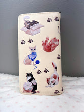 Load image into Gallery viewer, Large Women&#39;s Wallet - Playful Cats Cream
