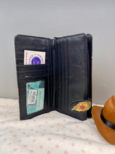 Load image into Gallery viewer, Large Women’s Wallet - Goat Black
