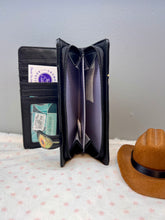 Load image into Gallery viewer, Large Women’s Wallet - Goat Black
