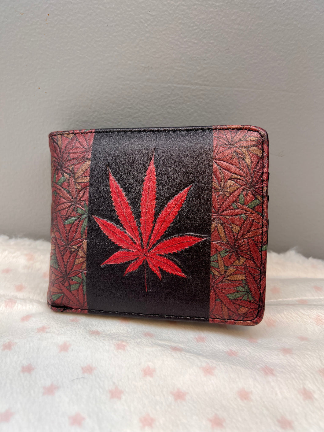 Mens Wallet - Cannabis Red Leaf