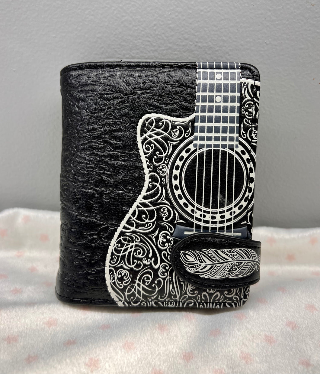 Small Women’s Wallet - Guitar