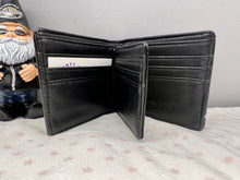 Load image into Gallery viewer, Mens Wallet -Great White Shark
