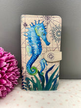 Load image into Gallery viewer, Large Women&#39;s Wallet - Sea Horse White
