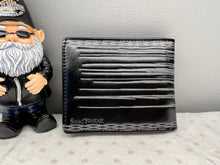 Load image into Gallery viewer, Mens Wallet - Skull Smear
