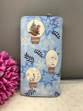 Load image into Gallery viewer, Large Women&#39;s Wallet - Christmas

