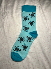 Load image into Gallery viewer, Socks - Sea Turtles
