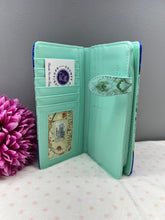 Load image into Gallery viewer, Large Women&#39;s Wallet - Gecko Mint
