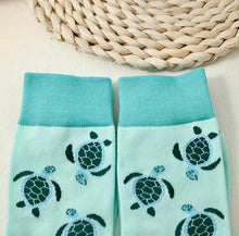 Load image into Gallery viewer, Socks - Sea Turtles
