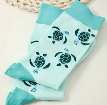 Load image into Gallery viewer, Socks - Sea Turtles

