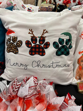 Load image into Gallery viewer, Pillow Case - Christmas Paws
